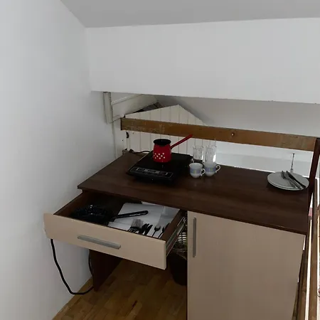 Lola * Prolomska Banja