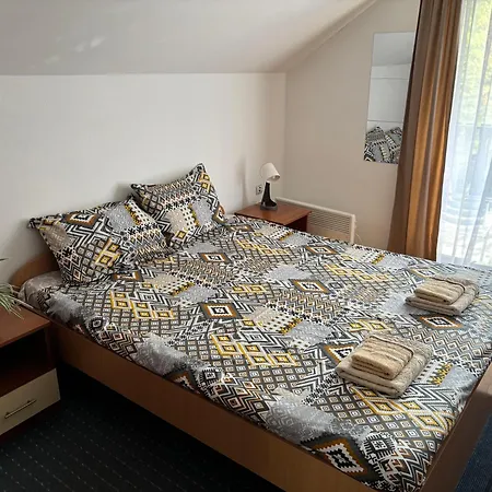 Guest house Lola Prolomska Banja